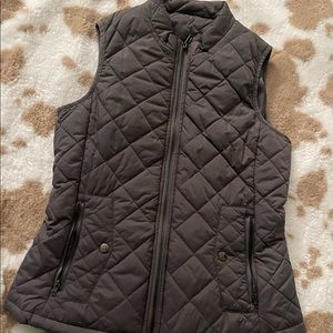 Quilted vest lightly padded zip up lightweight jacket winter outerwear